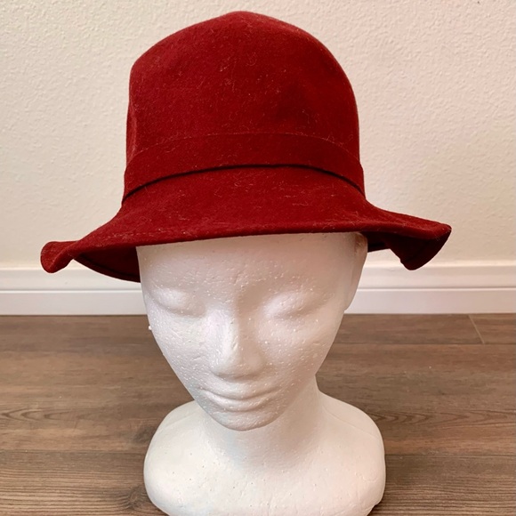 Liz Claiborne hat - Picture 3 of 7